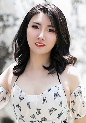 Gorgeous member profiles: caring China member Yuxin(Cindy) from Guangzhou